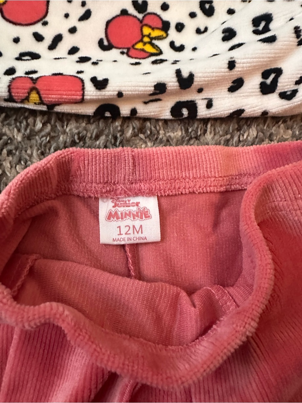 Minnie Mouse Pink Bow Heart Print Top & Coral Velvet Pants Set 12M - Picture 3 of 4